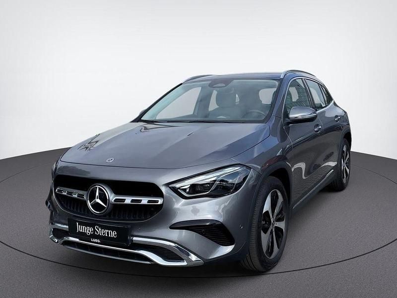 Gebraucht Mercedes GLA200 Progressive 163 PS (119 kW) 2024 Metalliclack mountaingrau SUV