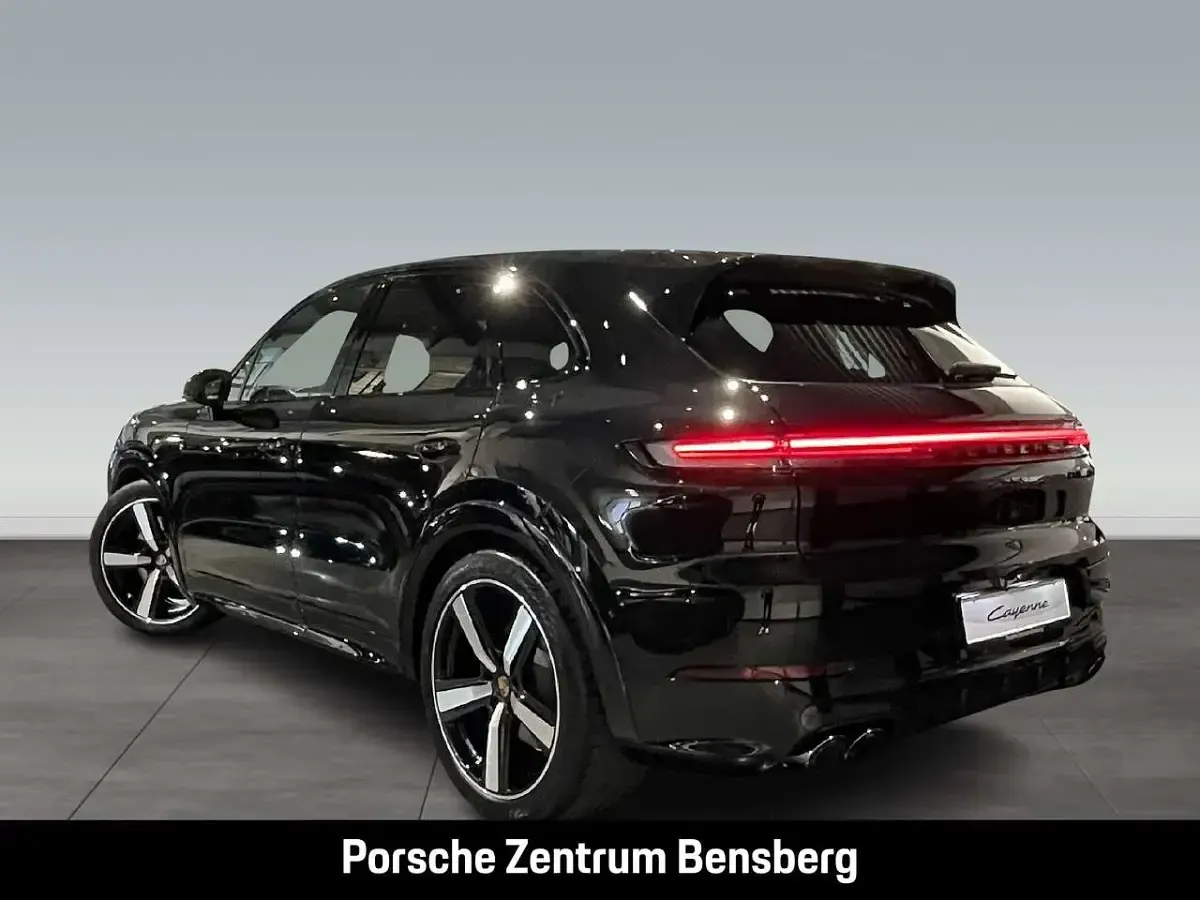 Usata Porsche Cayenne GTS 500 CV (367 kW) 2025 Nero SUV