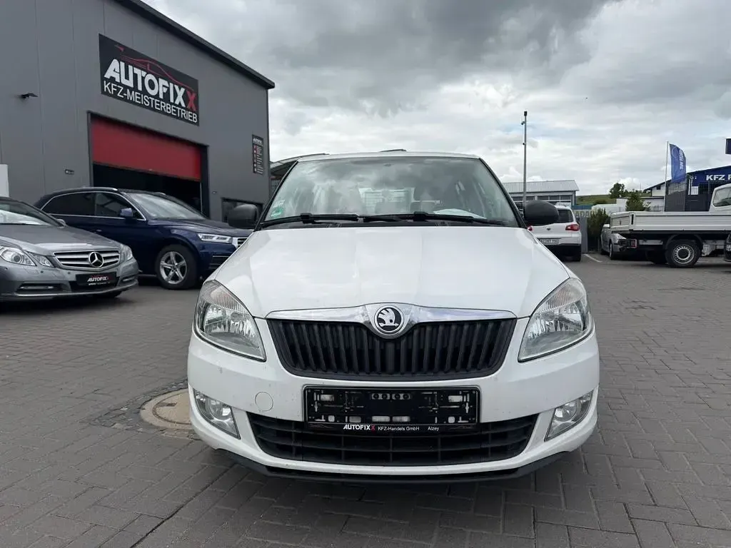 Gebraucht Skoda Fabia Cool Edition 69 PS (50 kW) 2013 Weiß Limousine
