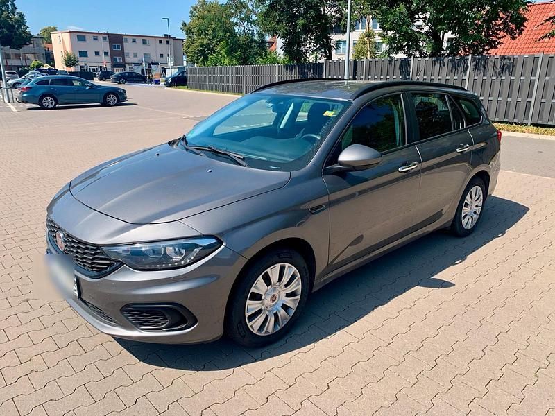 Andere farben Gebraucht 2017 Fiat Tipo Kombi | 9.500 € (Fairer Preis) - Bild 1/4