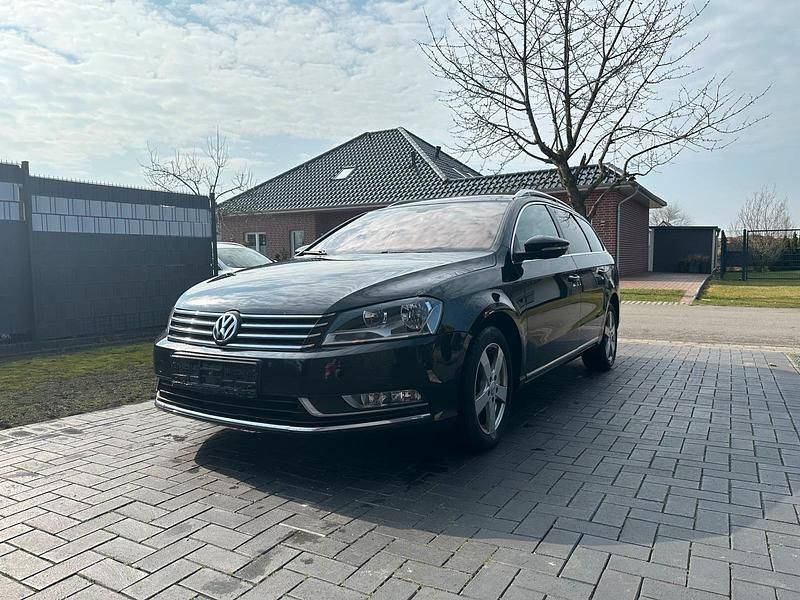 Gebraucht VW Passat 140 PS (102 kW) 2012 Schwarz Kombi