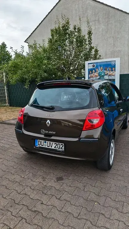 Gebraucht Renault Clio II Dynamique 88 PS (64 kW) 2007 Braun Limousine