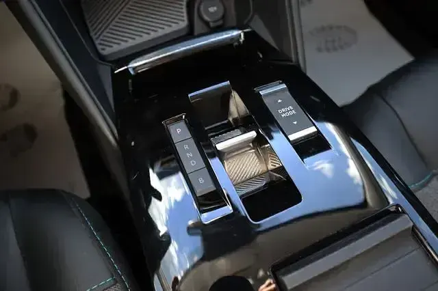 Gebraucht Citroën e-C4 Feel 100 kW (136 PS) 2021 Weiß Limousine