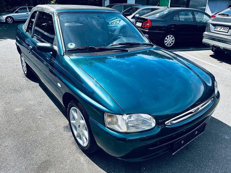 Grün Gebraucht 1997 Ford Escort Cabriolet Cabrio | 1.900 € - Bild 1/4