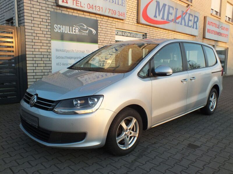 Reflexsilber metallic Gebraucht 2017 VW Sharan Trendline Van / Kleinbus | 10.490 € (Fairer Preis) - Bild 1/4