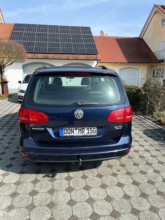 Second-hand VW Sharan 116 CP (85 kW) 2013 Albastru Monovolum