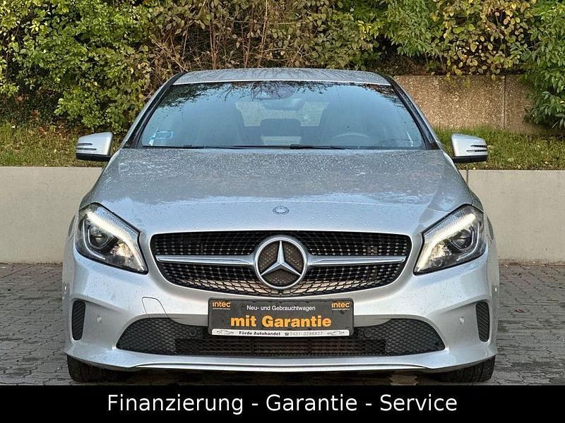 Gebraucht Mercedes A200 136 PS (100 kW) 2017 Silber Limousine