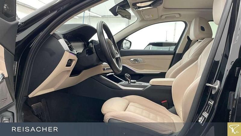 Gebraucht BMW 330 Efficient Dynamics 258 PS (189 kW) 2022 Saphirschwarz metallic Kombi