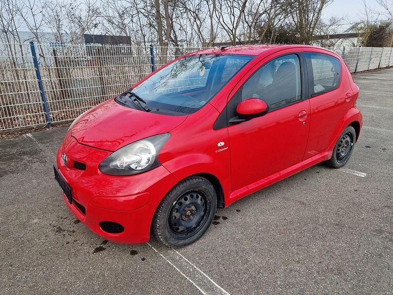 Gebraucht Toyota Aygo Cool 68 PS (50 kW) 2009 Kleinwagen