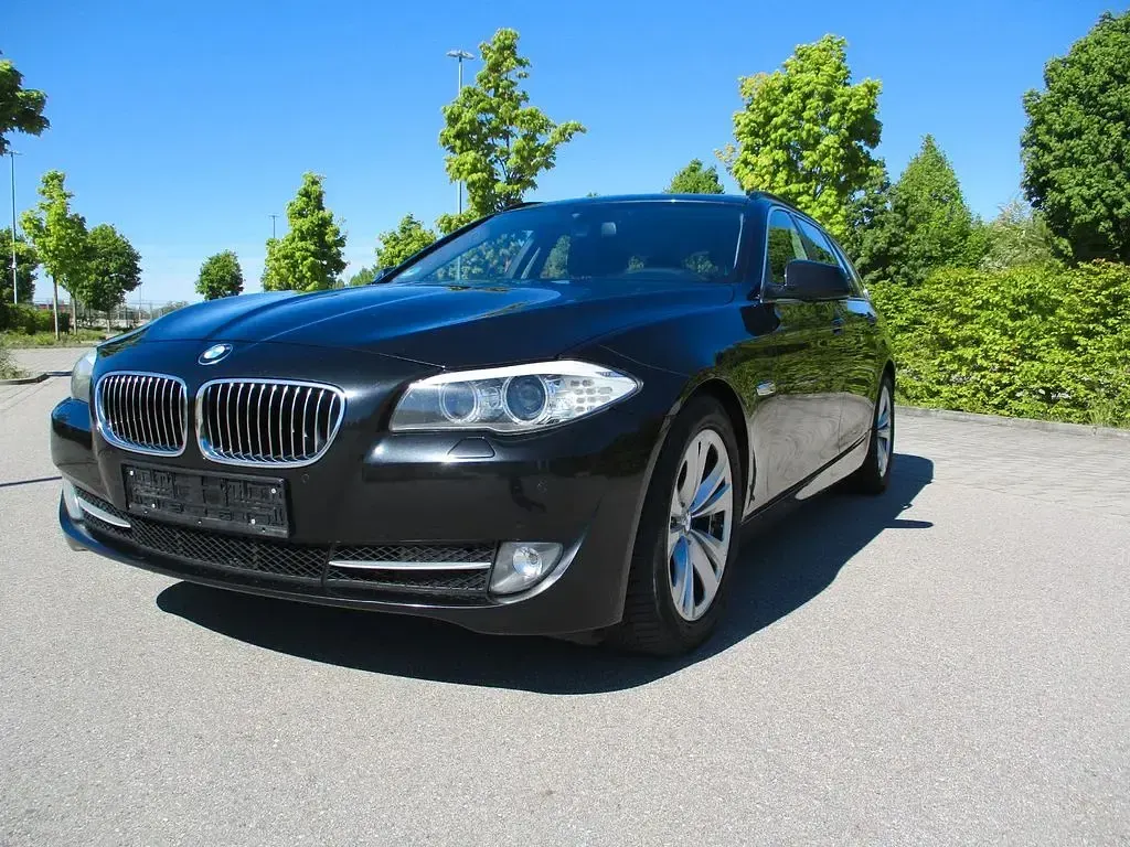Second-hand BMW 520 184 CP (135 kW) 2013 Negru Break