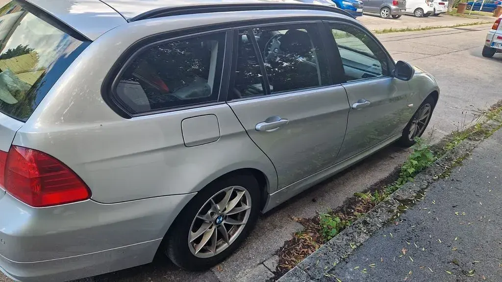 Second-hand BMW 320 184 CP (135 kW) 2011 Argintiu Break