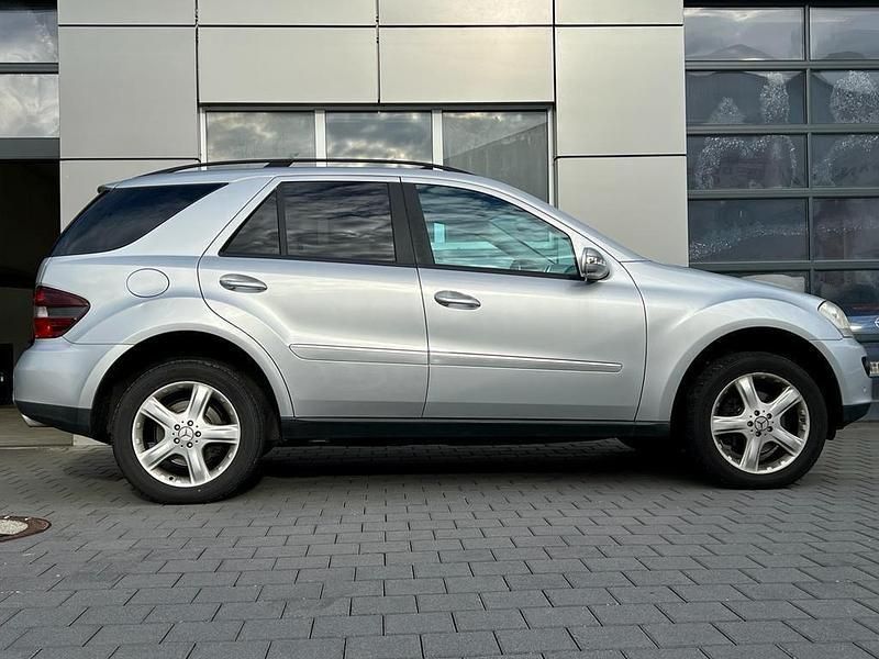 Silber Gebraucht 2005 Mercedes ML350 SUV | 6.000 € (Superpreis) - Bild 1/4