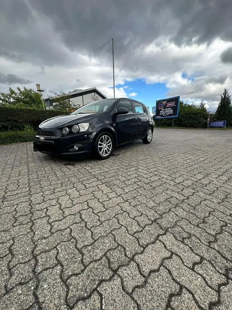 Gebraucht Chevrolet Aveo LTZ 95 PS (69 kW) 2012 Schwarz Limousine