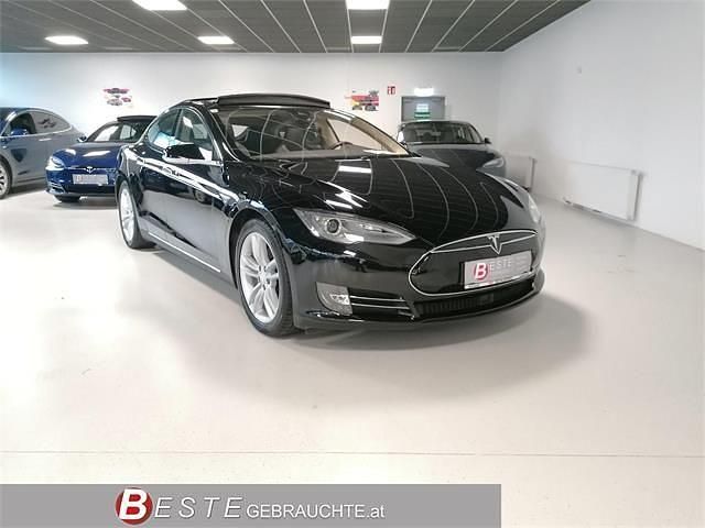Schwarz Gebraucht 2015 Tesla Model S Limousine | 27.816 € (Etwas zu teuer) - Bild 1/4
