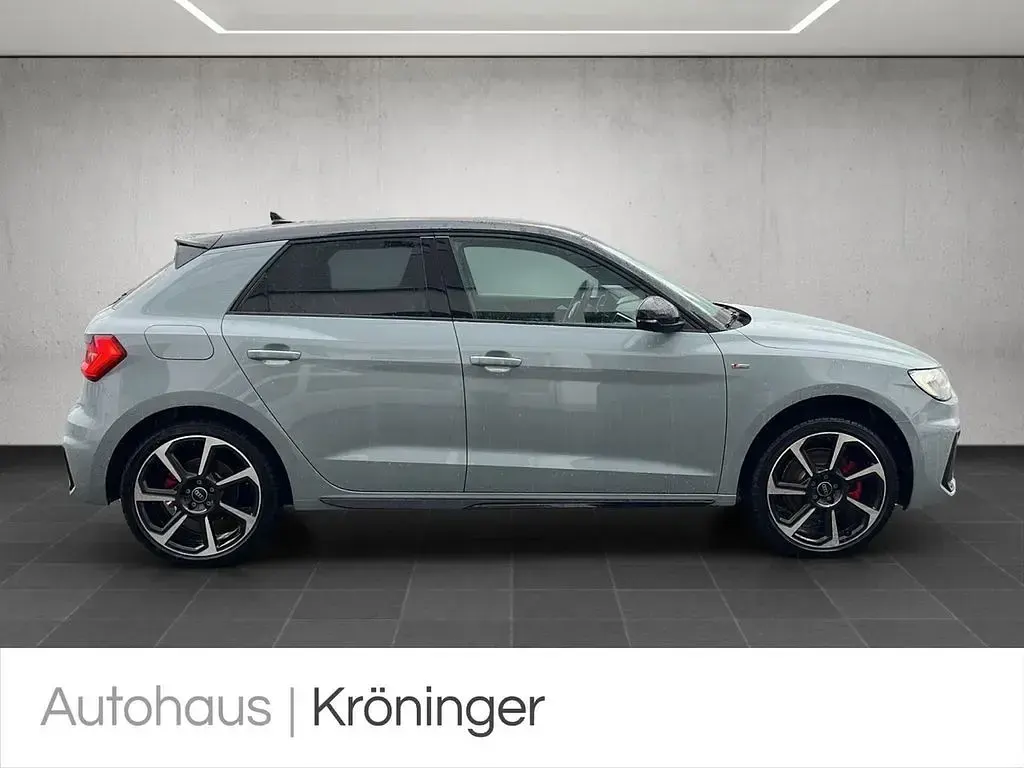 Gebraucht Audi A1 Sportback S-Line 207 PS (152 kW) 2026 Pfeilgrau perleffekt mythos... Kleinwagen