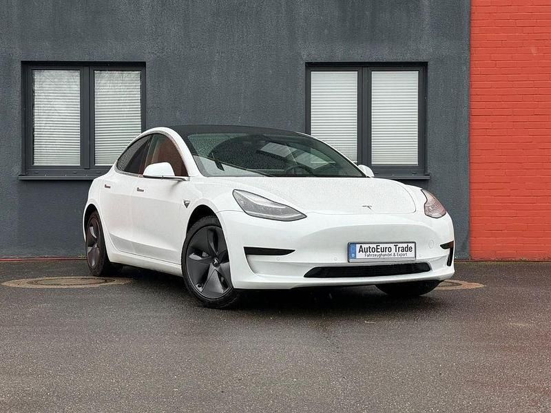 Gebraucht Tesla Model 3 Standard Range 239 kW (325 PS) 2020 Weiß Limousine