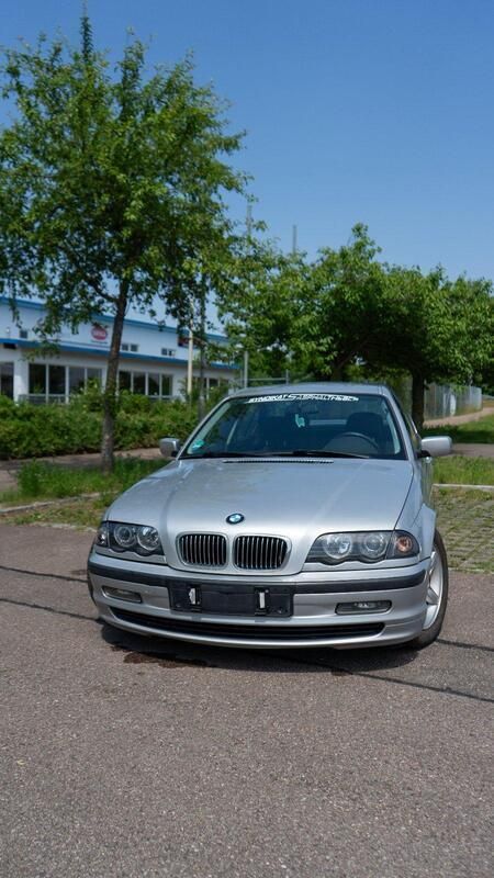 Silber Gebraucht 1999 BMW 320 Sport Line Limousine | 1.800 € (Superpreis) - Bild 1/4
