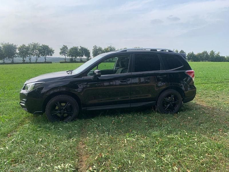 Schwarz Gebraucht 2016 Subaru Forester Exclusive+ SUV | 11.900 € (Guter Preis) - Bild 1/4