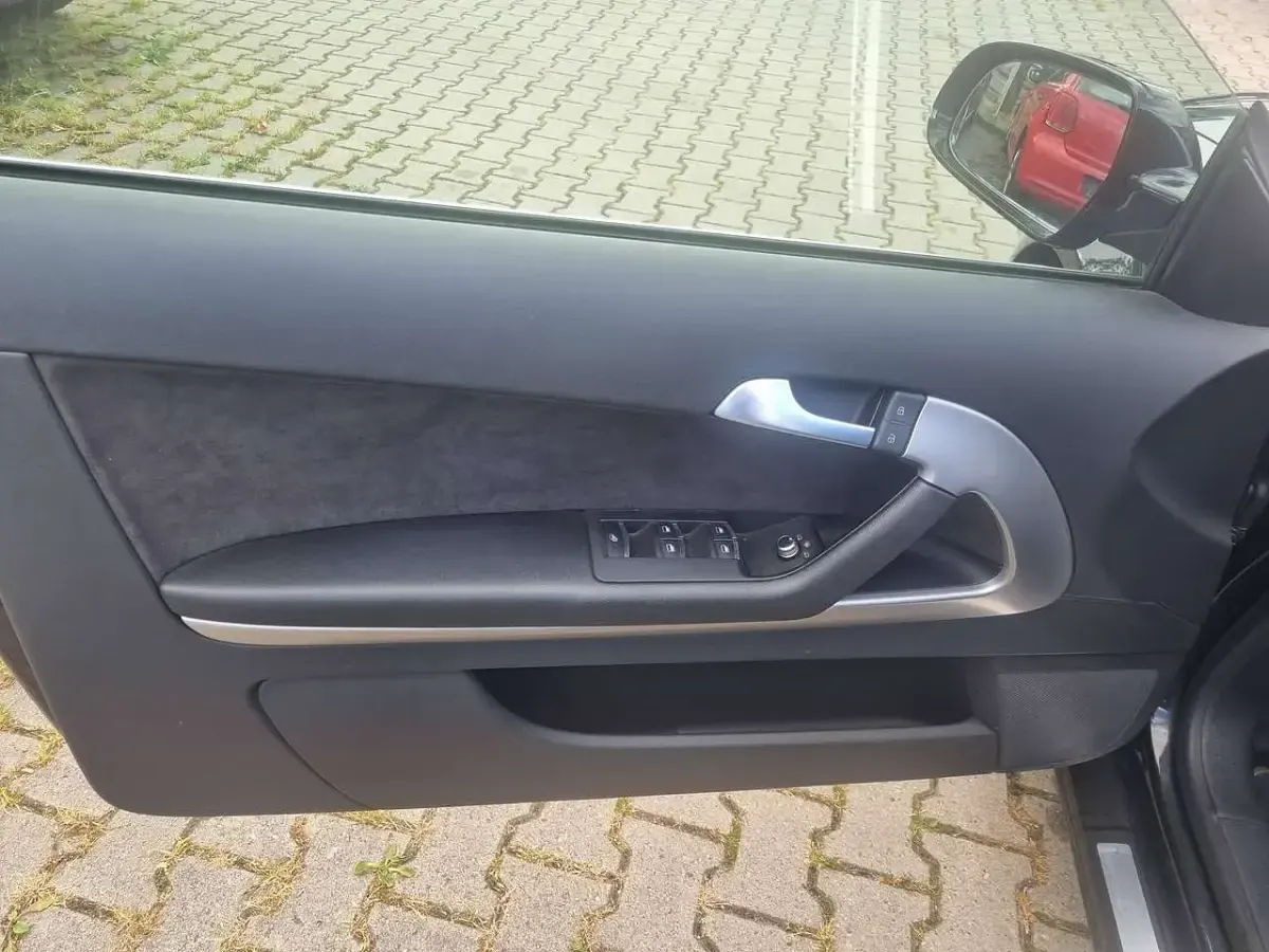 Gebraucht Audi A3 Cabriolet Ambition 125 PS (91 kW) 2012 Schwarz Cabrio