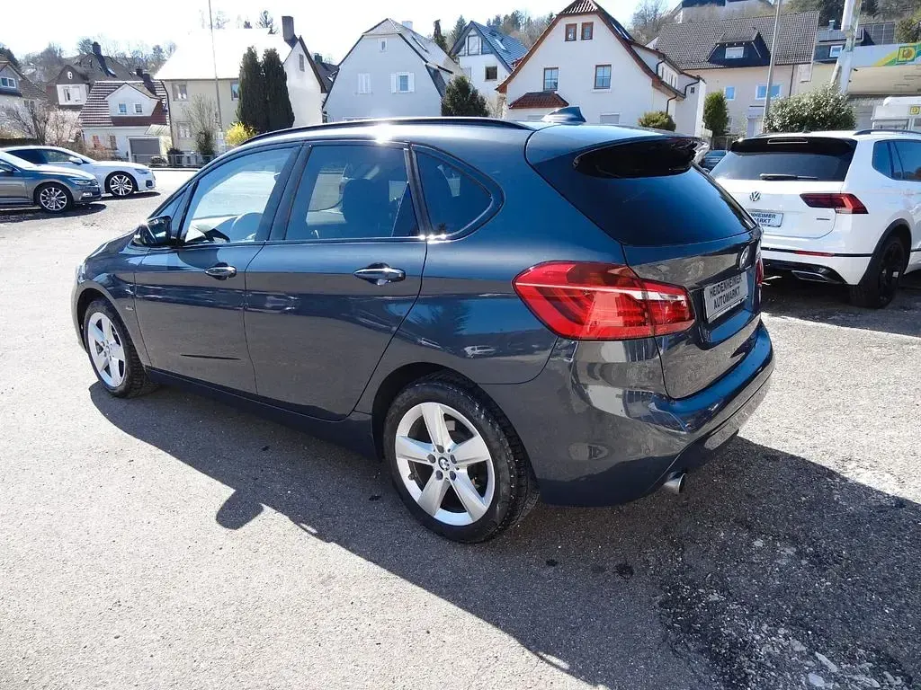 Gebraucht BMW 218 Active Tourer Sport Line 150 PS (110 kW) 2015 Grau Van / Kleinbus