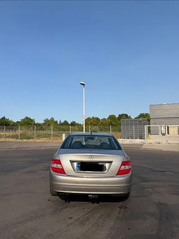 Gebraucht Mercedes C180 156 PS (114 kW) 2008 Silber Limousine