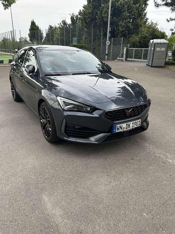 Grau Gebraucht 2021 Cupra Leon Limousine | 22.999 € (Guter Preis) - Bild 1/4