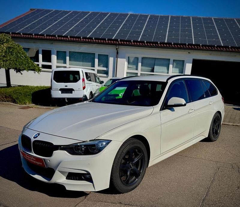 Weiß Gebraucht 2019 BMW 318 M Sport Kombi | 14.850 € (Superpreis) - Bild 1/4