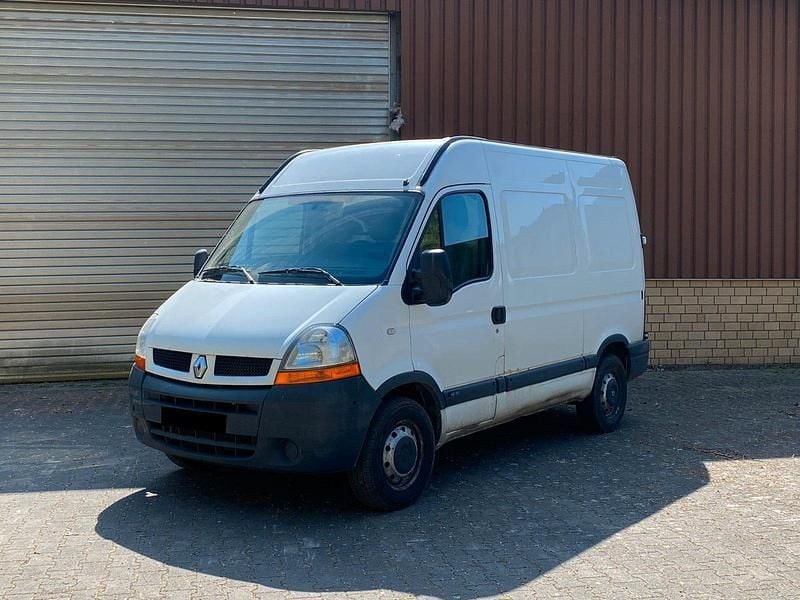 Second-hand Renault Master 114 CP (83 kW) 2005 Alb Monovolum