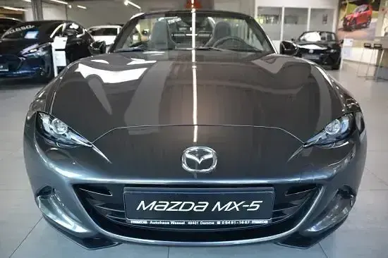 Neu Mazda MX5 Homura-Line 132 PS (97 kW) 2026 Grau Cabrio