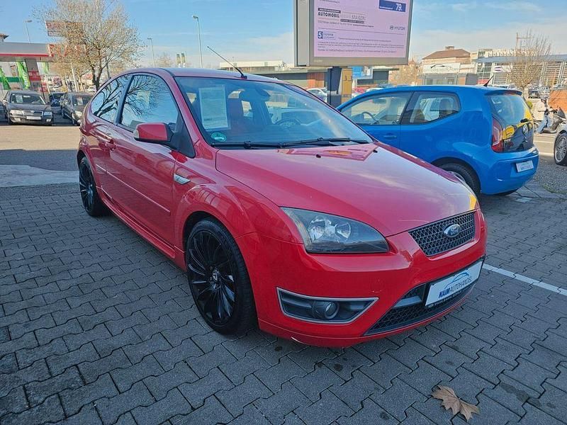 Gebraucht Ford Focus ST 226 PS (166 kW) 2009 Rot Limousine