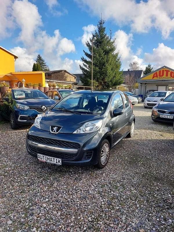 Gebraucht Peugeot 107 Filou 68 PS (50 kW) 2011 Grau Kleinwagen