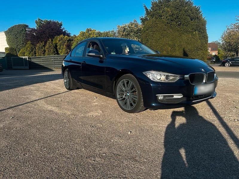Używany BMW 320 Efficient Dynamics 163 KM (119 kW) 2013 Niebieski Sedan/Limuzyna