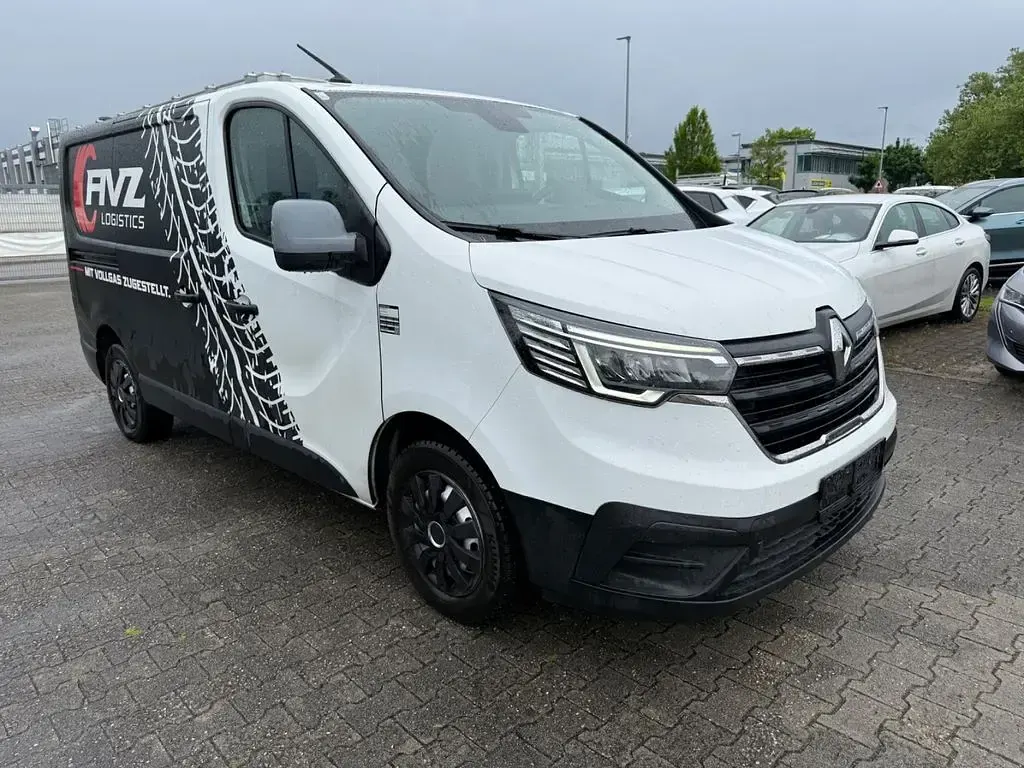 Gebraucht Renault Trafic 110 PS (80 kW) 2022 Weiß Van / Kleinbus