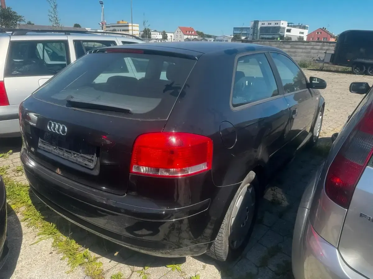 Gebraucht Audi A3 102 PS (75 kW) 2006 Schwarz Kleinwagen