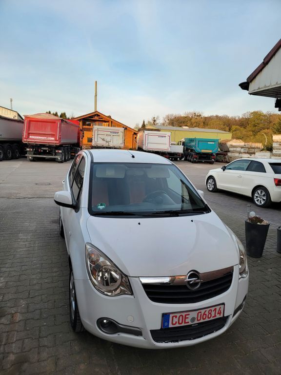 Weiß Gebraucht 2009 Opel Agila Kleinwagen | 2.240 € (Fairer Preis) - Bild 1/4