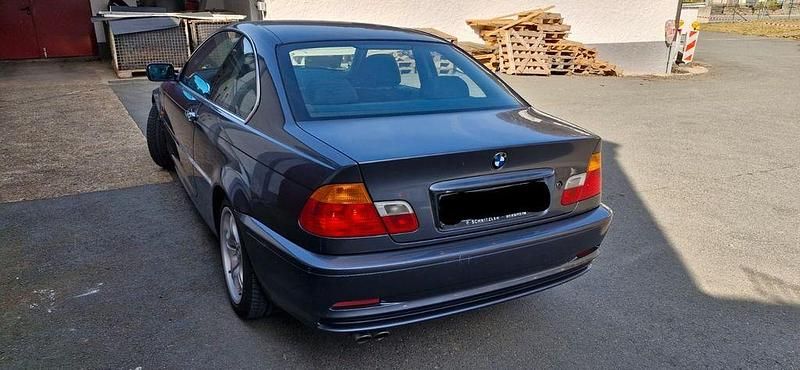 Gebraucht BMW 320 Sport Line 150 PS (110 kW) 2000 Blau Coupé