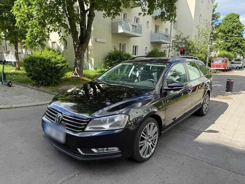Schwarz Gebraucht 2012 VW Passat Kombi | 4.999 € (Superpreis) - Bild 1/4