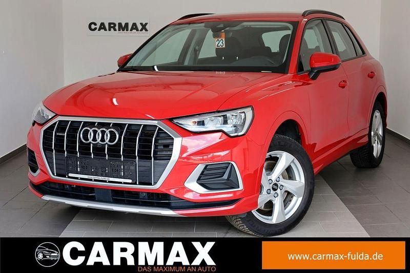 Tangorot metallic (metallic) Gebraucht 2021 Audi Q3 Basis SUV | 25.900 € (Guter Preis) - Bild 1/4