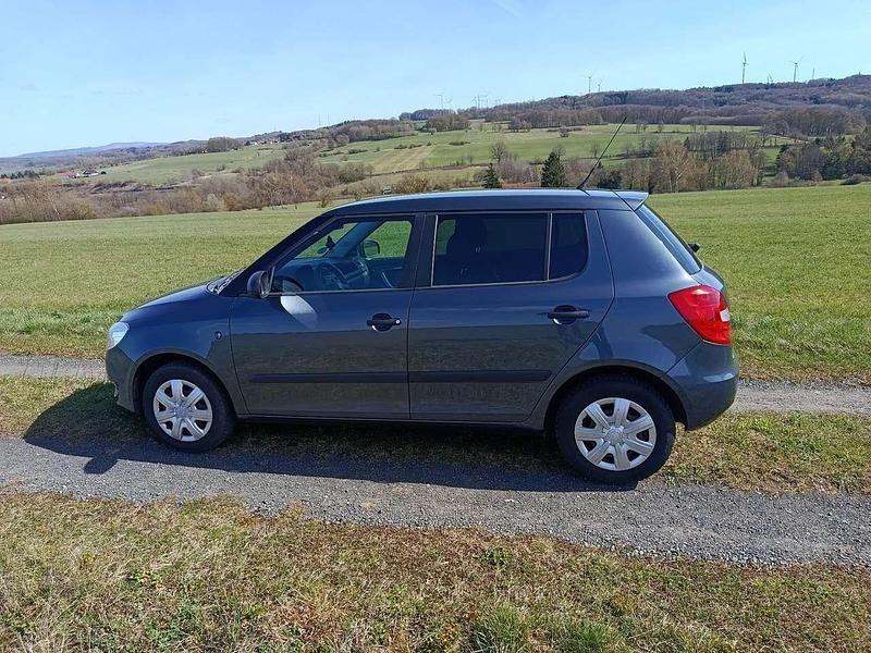 Gebraucht Skoda Fabia Cool Edition 86 PS (63 kW) 2012 Grau Kleinwagen