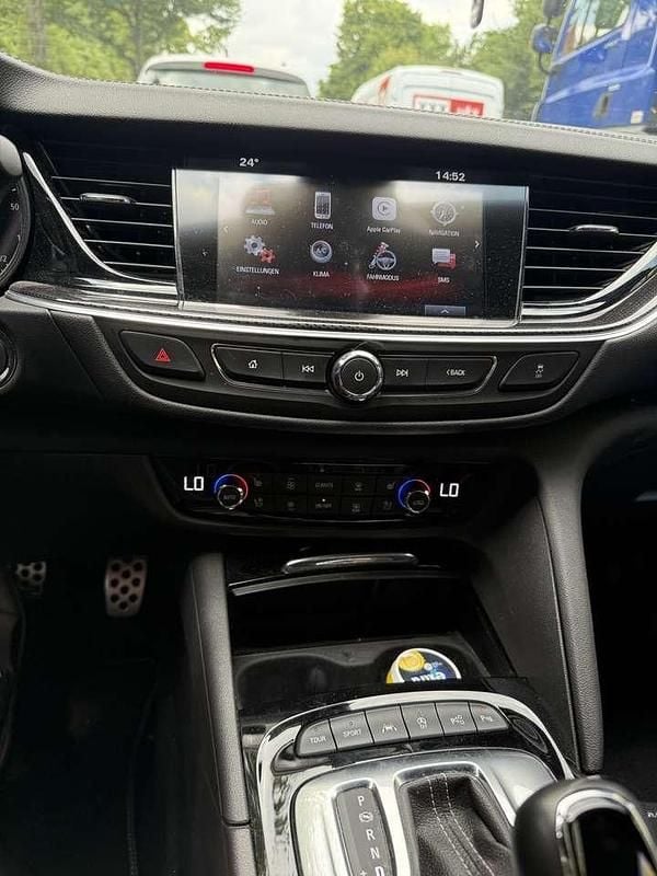 Gebraucht Opel Insignia Dynamic 260 PS (191 kW) 2017 Weiß Kleinwagen