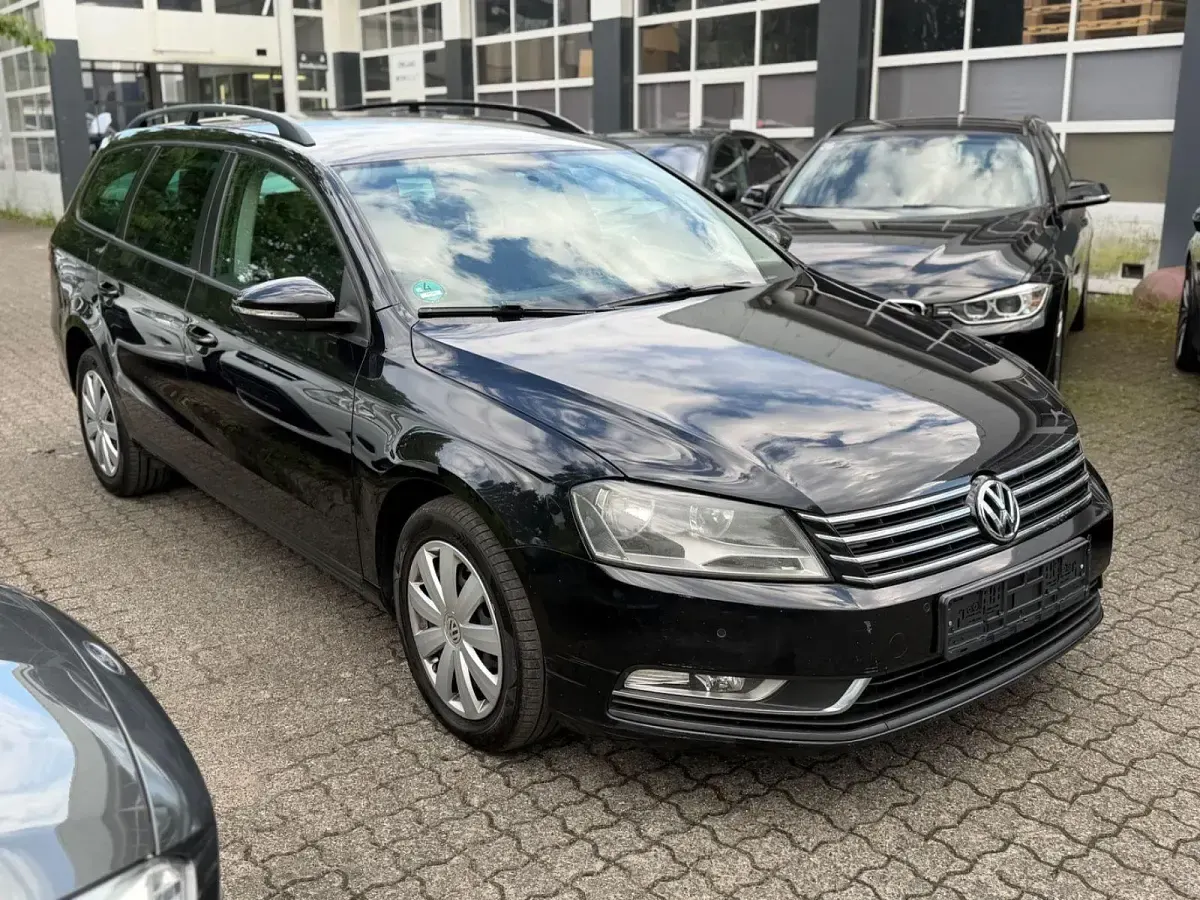 Gebraucht VW Passat Trendline 140 PS (102 kW) 2012 Schwarz Kombi