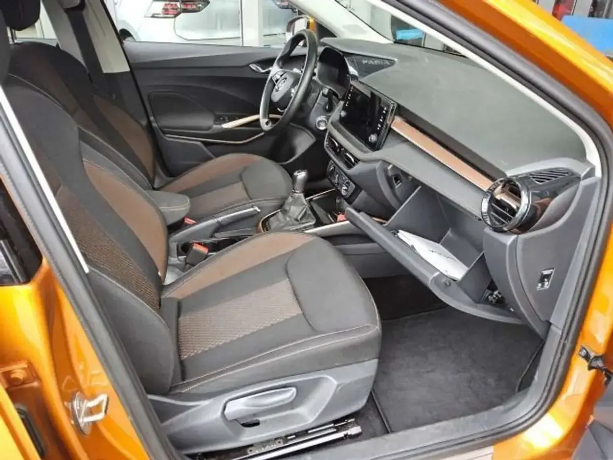 Gebraucht Skoda Fabia Drive 80 PS (58 kW) 2024 Phoenixorange metallic Kleinwagen