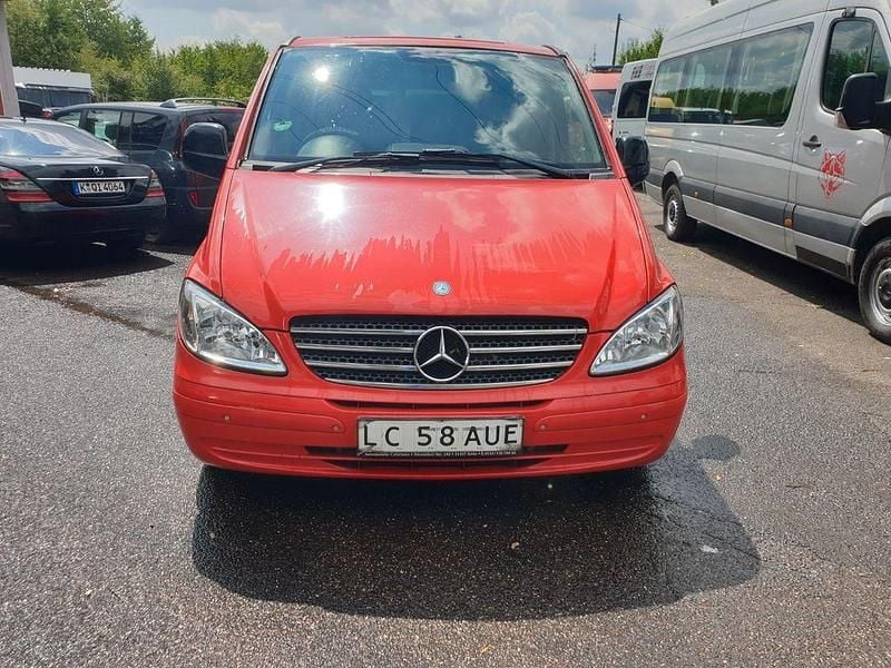 Rot Gebraucht 2008 Mercedes Vito Van / Kleinbus | 3.899 € - Bild 1/4