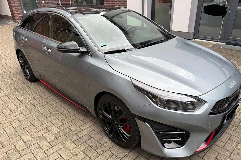 Gebraucht Kia ProCeed GT GT 204 PS (150 kW) 2023 Grau Kleinwagen