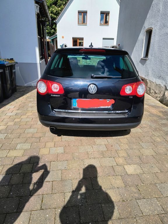 Schwarz Gebraucht 2010 VW Passat Comfortline Limousine | 2.150 € (Superpreis) - Bild 1/4