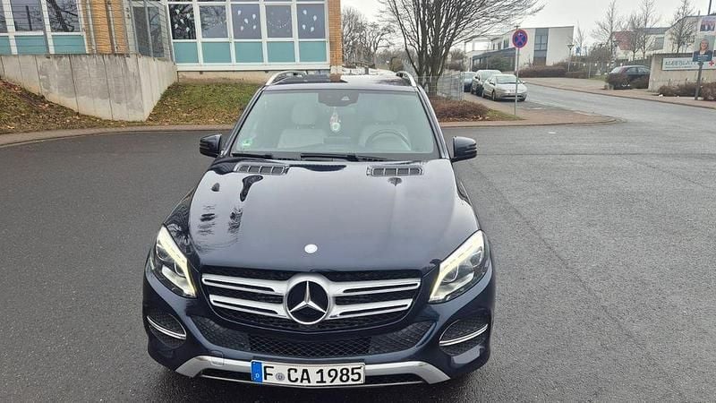 Blau Gebraucht 2017 Mercedes 350 SUV | 20.000 € (Superpreis) - Bild 1/4