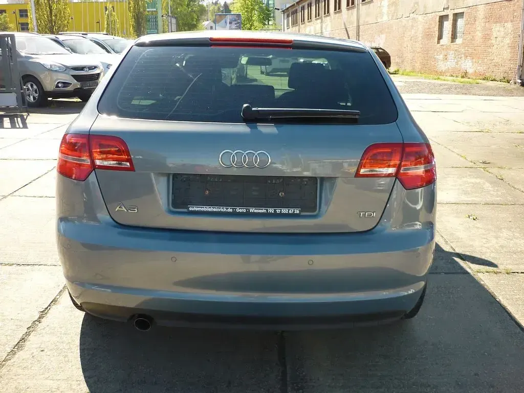 Occasion Audi A3 Ambition 105 ch (77 kW) 2012 Bleue Citadine