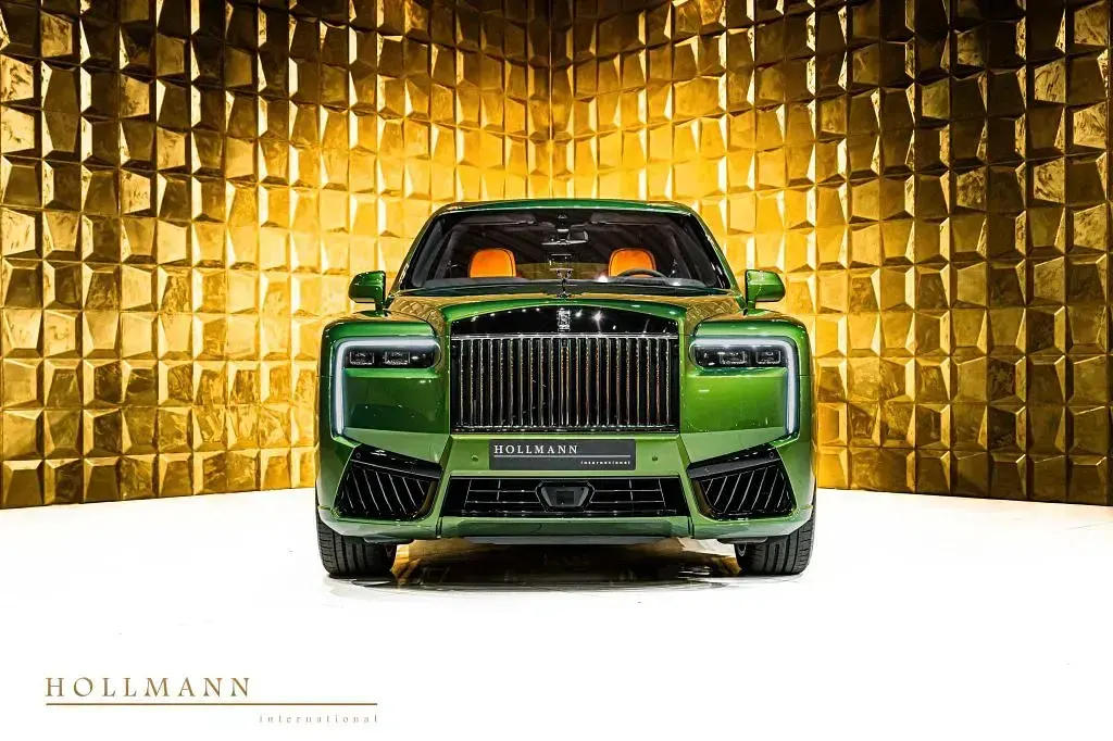 Neu Rolls Royce Cullinan 544 PS (400 kW) 2026 Grün SUV