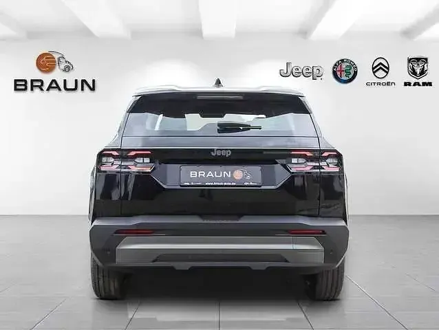 Neu Jeep Compass Altitude 146 PS (107 kW) 2026 Vulcano black SUV