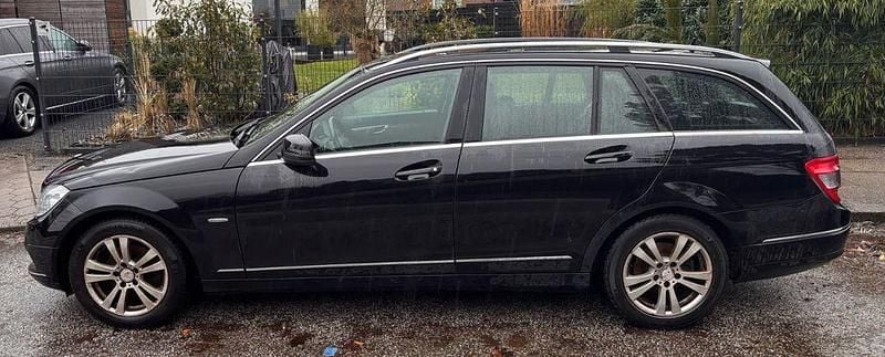 Gebraucht Mercedes C180 156 PS (114 kW) 2009 Schwarz Kombi